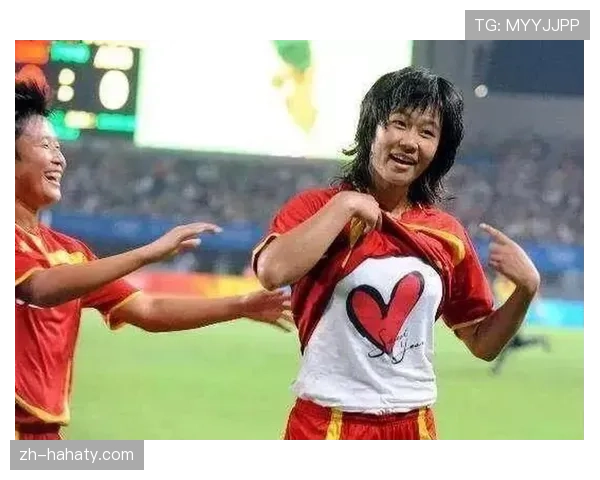 脱衣庆祝为何必领黄牌？足球规则详细解读！